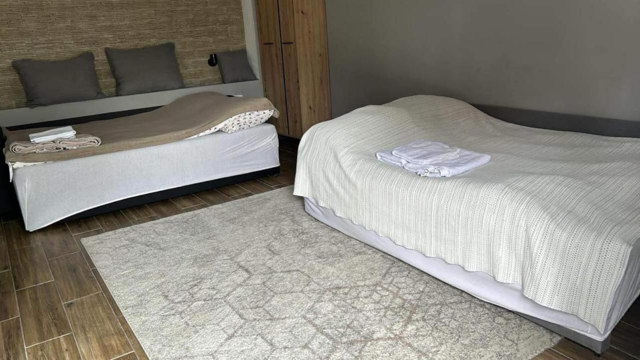 Benny & Bella Guest House Oradea Exterior photo